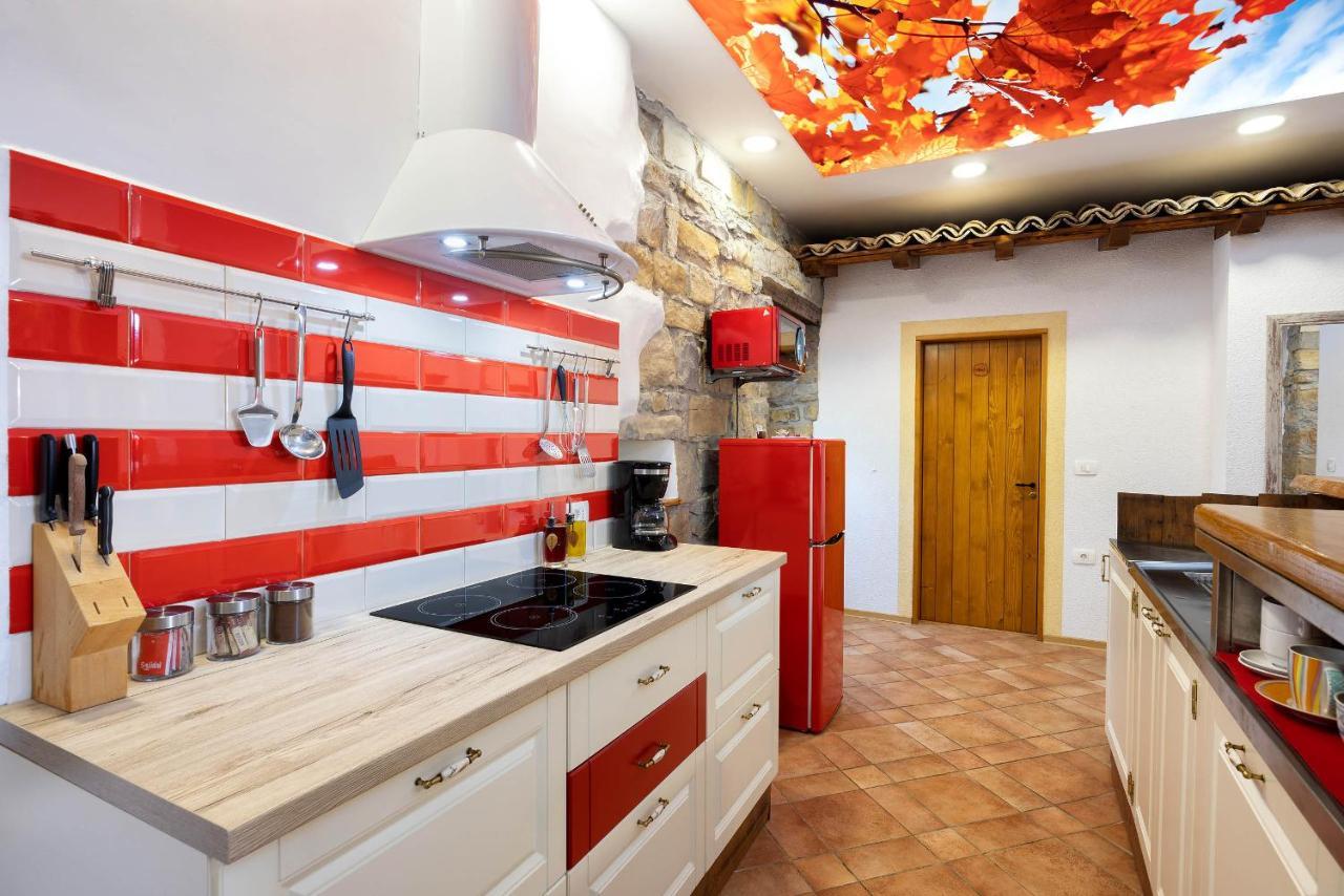 Touristfarm - Apartments "Red Fairytale" Marezige Εξωτερικό φωτογραφία