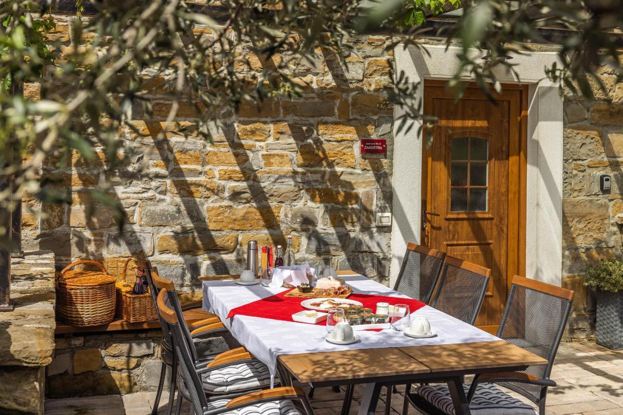 Touristfarm - Apartments "Red Fairytale" Marezige Εξωτερικό φωτογραφία