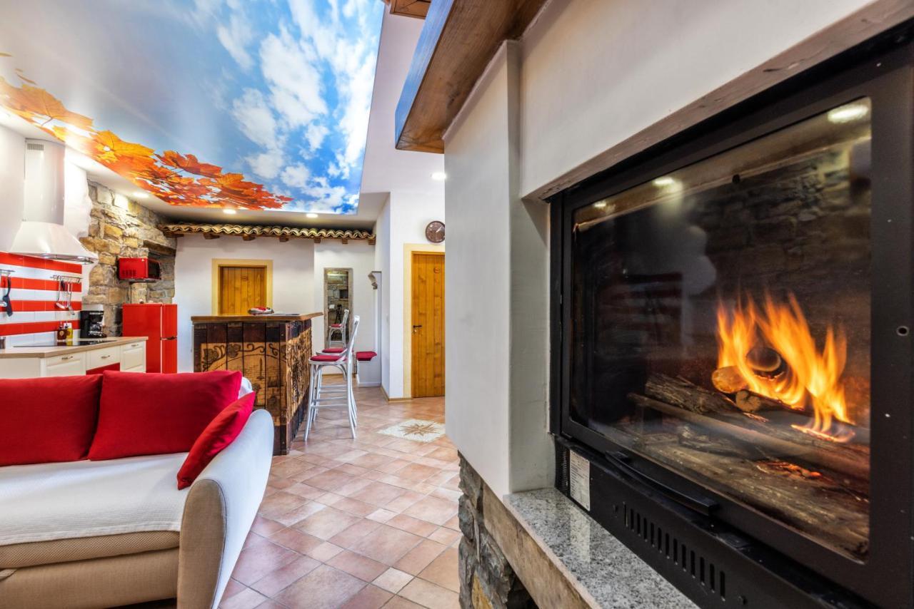 Touristfarm - Apartments "Red Fairytale" Marezige Εξωτερικό φωτογραφία
