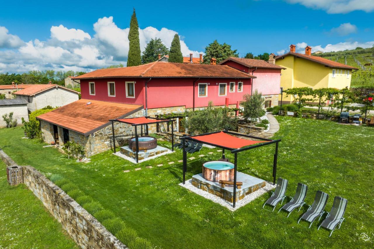 Touristfarm - Apartments "Red Fairytale" Marezige Εξωτερικό φωτογραφία