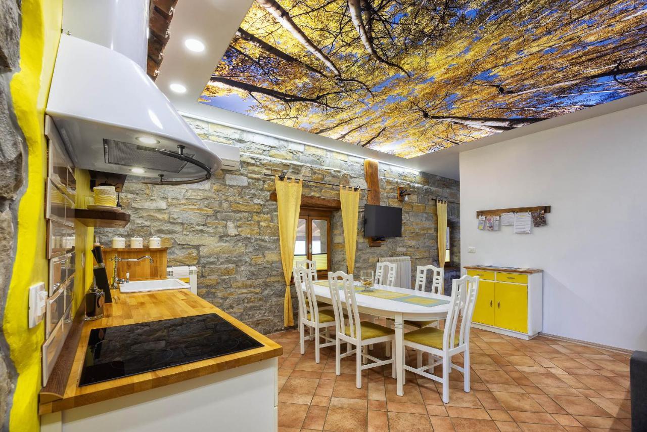 Touristfarm - Apartments "Red Fairytale" Marezige Εξωτερικό φωτογραφία