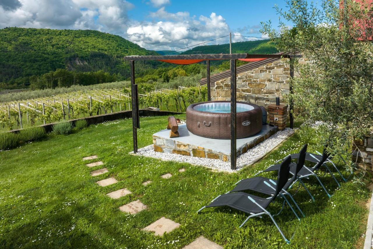 Touristfarm - Apartments "Red Fairytale" Marezige Εξωτερικό φωτογραφία