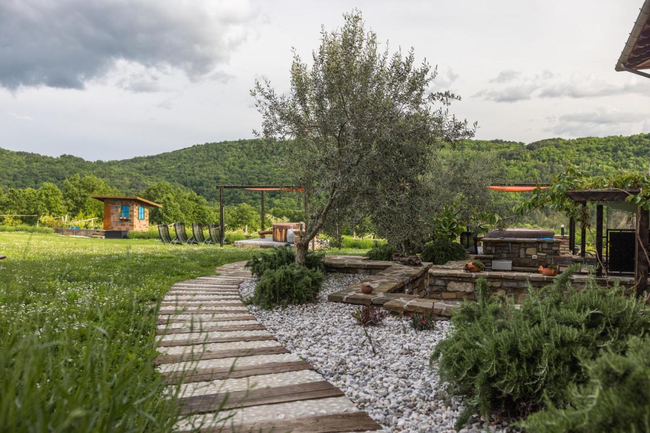 Touristfarm - Apartments "Red Fairytale" Marezige Εξωτερικό φωτογραφία