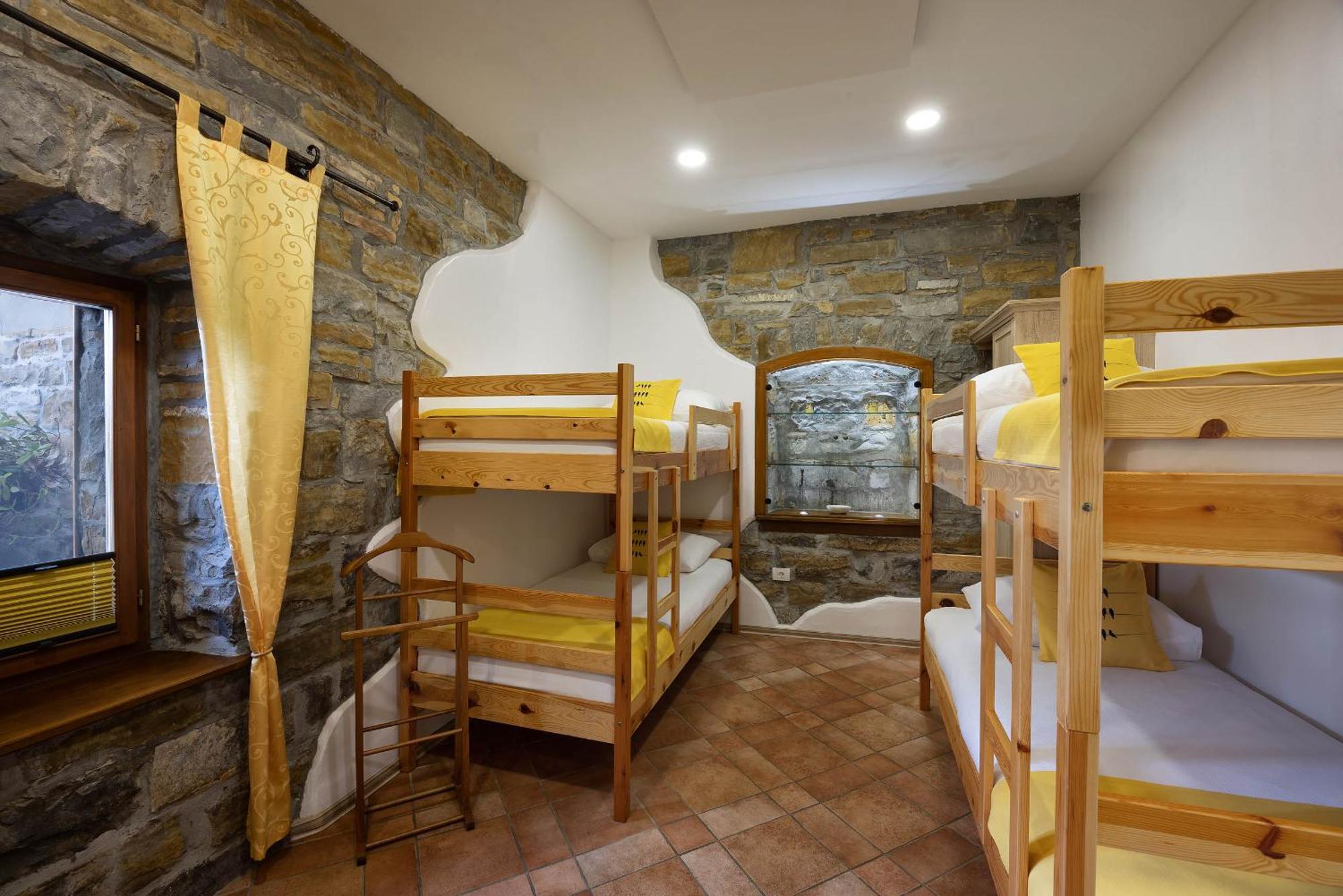 Touristfarm - Apartments "Red Fairytale" Marezige Δωμάτιο φωτογραφία
